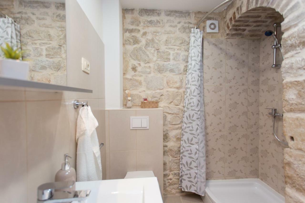 Studio Apartman "Brce" Kaštela Exterior foto
